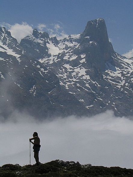 Picu Urriellu (o Naranjo de Bulnes)