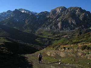 Los Ciruenzos y el Pico Paa desde el Collao Mampuertas